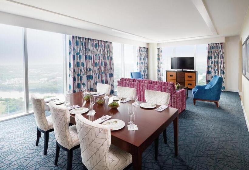스위트, Fairmont Austin Gold Experience