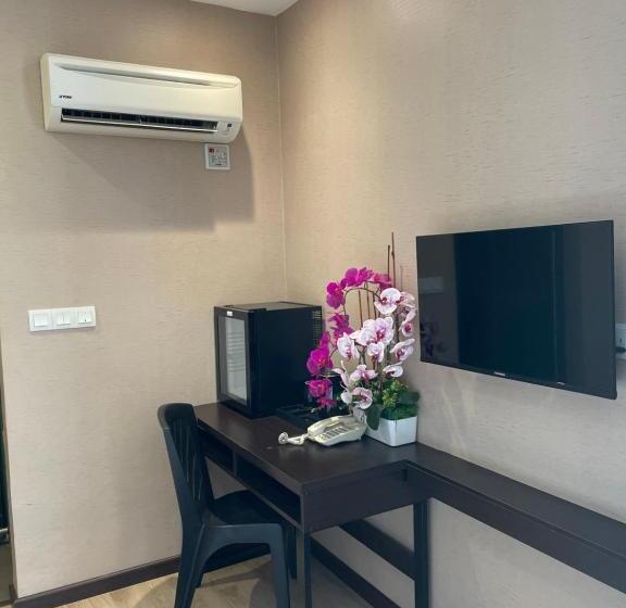 Номер Deluxe Кровать Кинг, Geo Boutique Hotel   Seri Kembangan