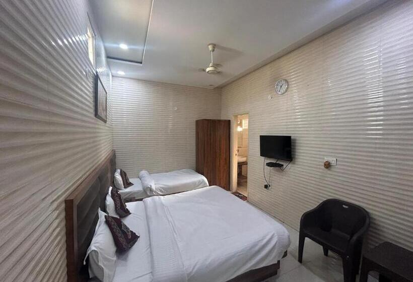 Номер Стандарт Трехместный, Jasneet Homestay