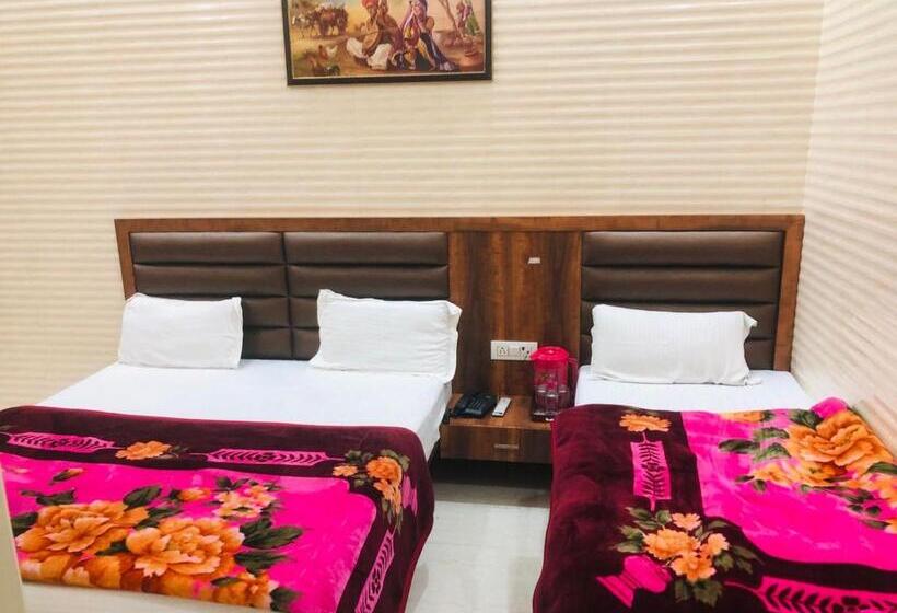 Номер Стандарт Трехместный, Jasneet Homestay