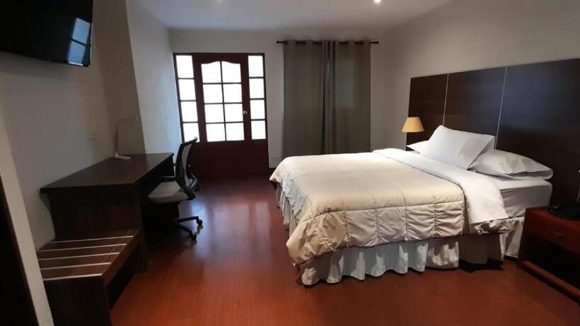 Полулюкс, La Villa Mollendo
