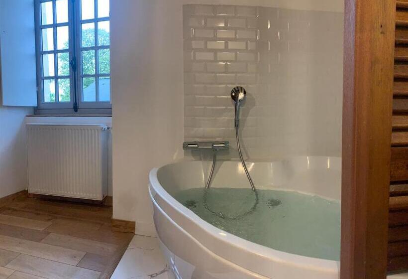Трехместный Номер Deluxe, Le Bas Chitray