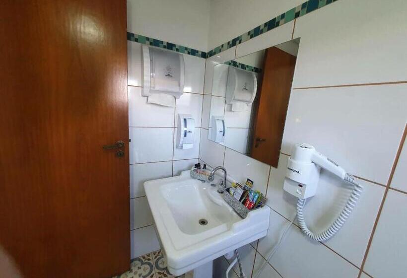 اتاق استاندارد چهار تخته, Chalet Monet  Granja Vianna
