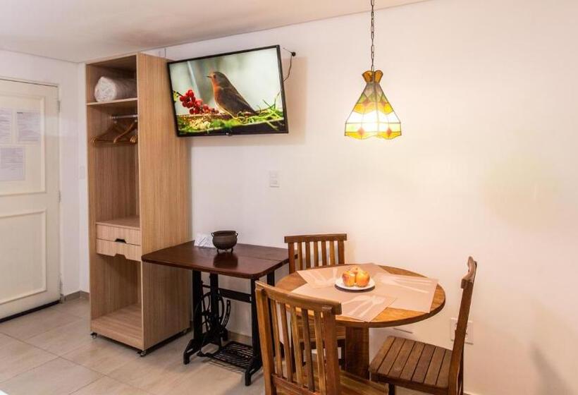 استودیوی استاندارد, Chalet Monet  Granja Vianna