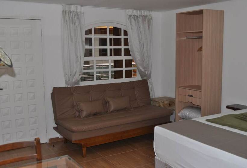 استودیوی استاندارد, Chalet Monet  Granja Vianna