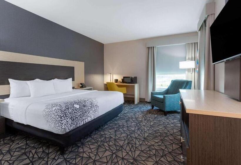 스탠다드 룸 킹사이즈 침대, La Quinta Inn & Suites By Wyndham Shorewood