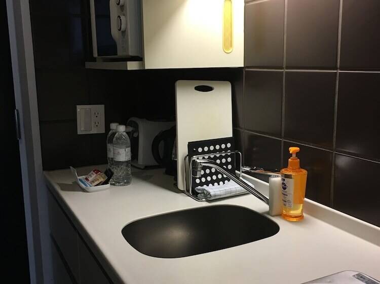 스탠다드 스튜디오, Citadines Shinjuku Tokyo