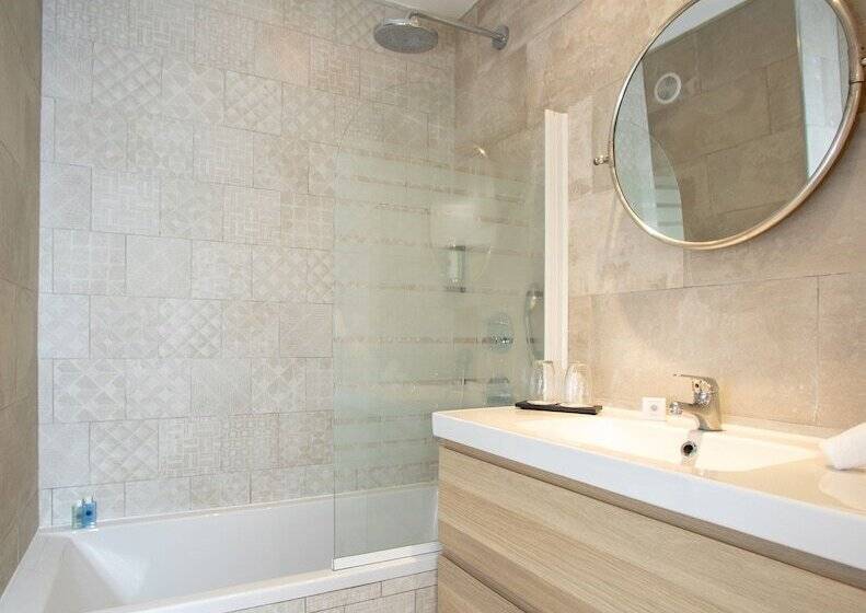 Номер Deluxe, Hôtel Font Mourier