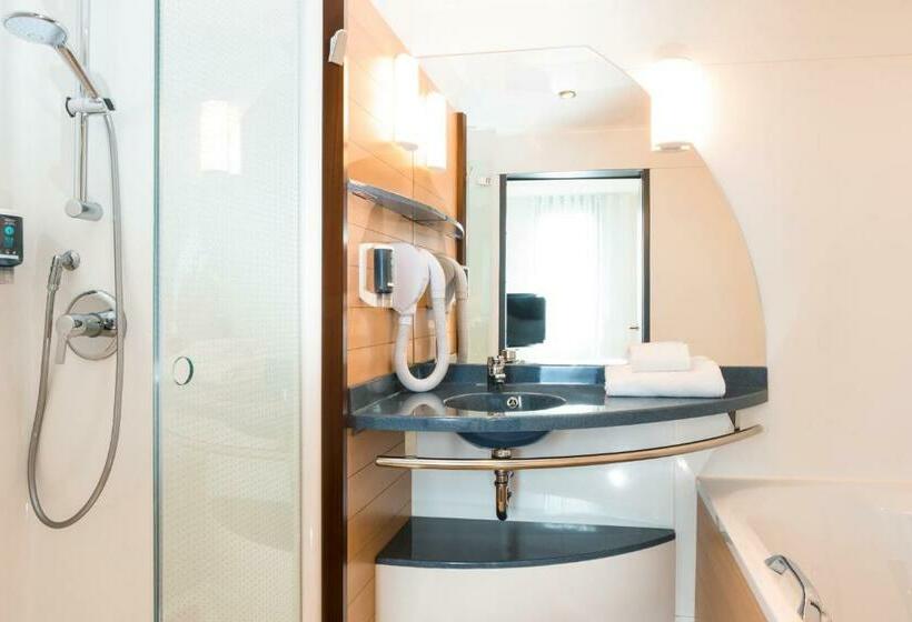 اتاق سوپریور با چشم‌انداز شهر, Novotel Marrakech Hivernage