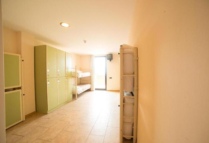 패밀리 룸, Abrigall Hostel Masella