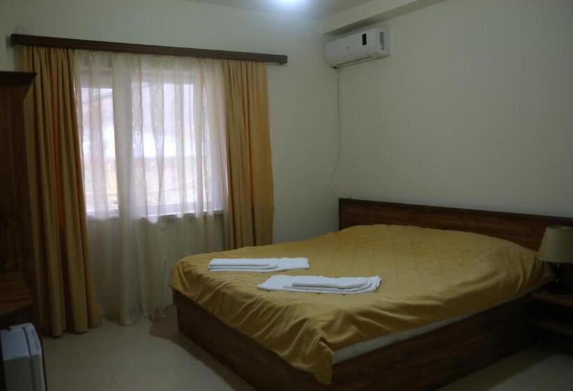 Classic room with balcony, Lucytour