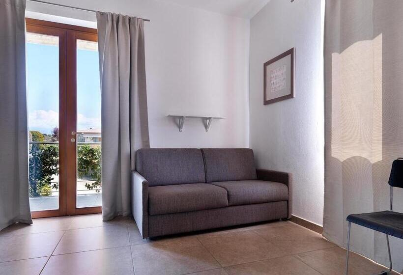 آپارتمان 2 خوابه با بالکن, Residence Il Melograno