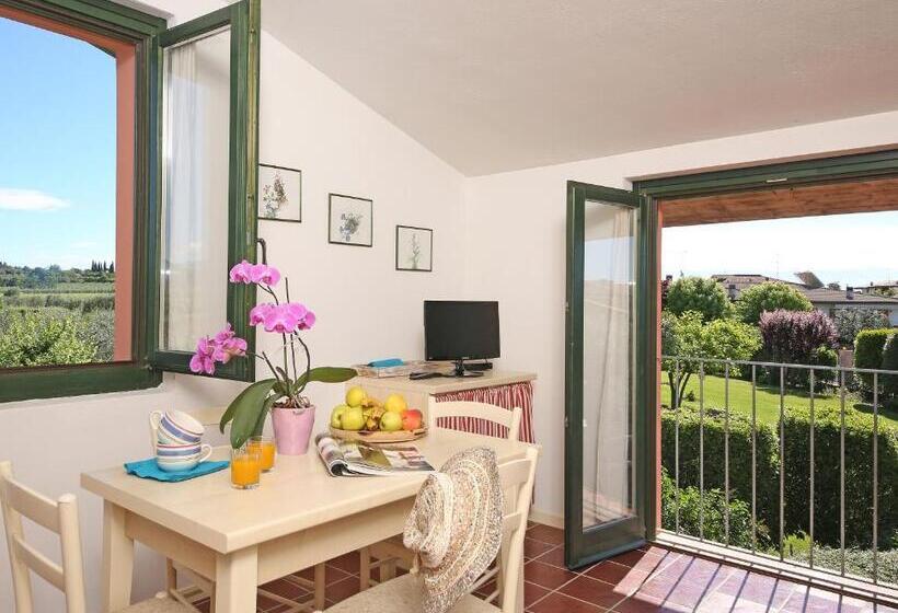 آپارتمان عادی 1 خوابه, Residence Il Melograno