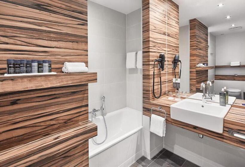 Полулюкс Президентский, H4 Hotel Münster