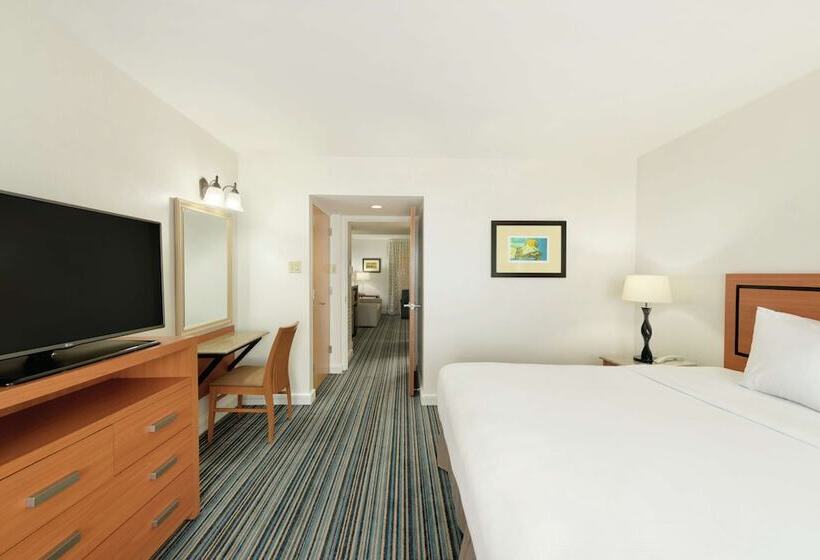 سوئیت برای معلولان, Embassy Suites By Hilton Dorado Del Mar Beach Resort