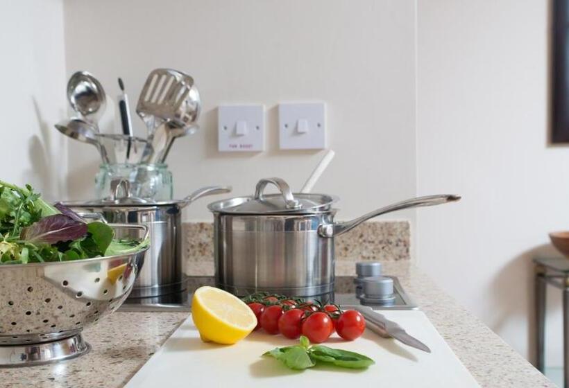 Студио Стандарт Кровать Кинг, Staybridge Suites Newcastle, An Ihg