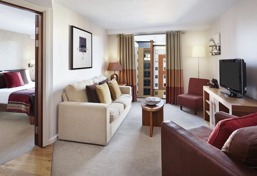 스위트, Staybridge Suites Newcastle, An Ihg