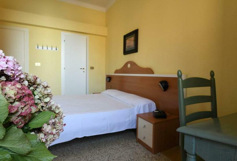 Номер Стандарт Трехместный, Villa Maria & Apartment