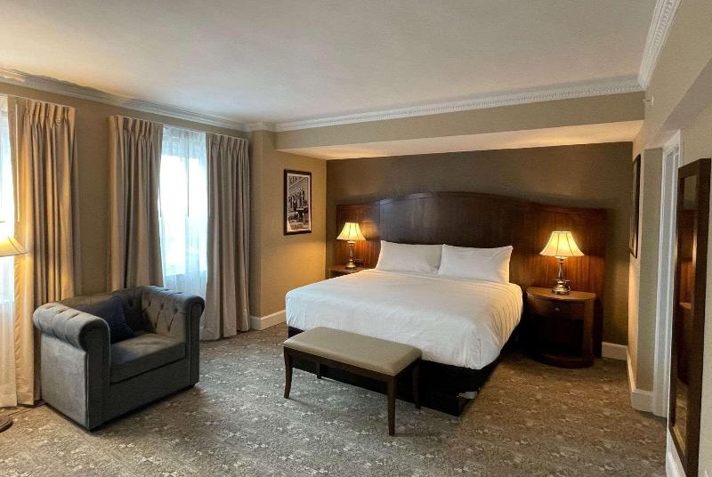 キングサイズベッドのスイートルーム, The Americus Hotel, Trademark Collection By Wyndham