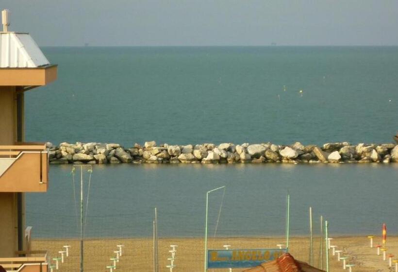 Семейный Номер, Avana Mare