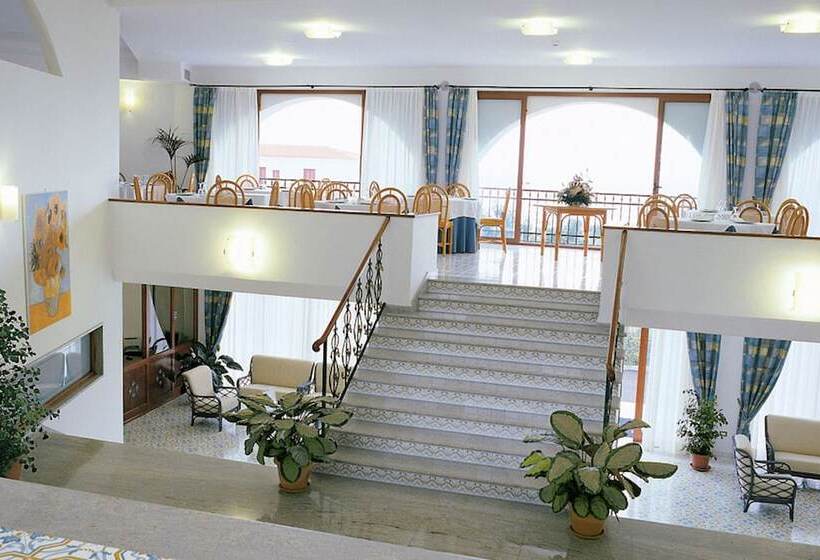 Номер Стандарт Трехместный, Club Residence Martinica