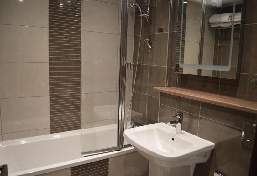 Quarto Estandar, Cruachan