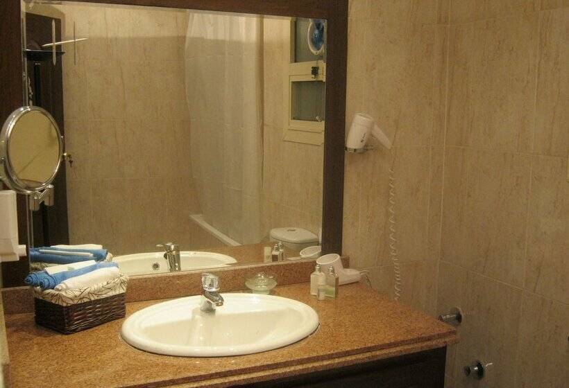 اتاق لوکس با تخت بزرگ, Holidays Express