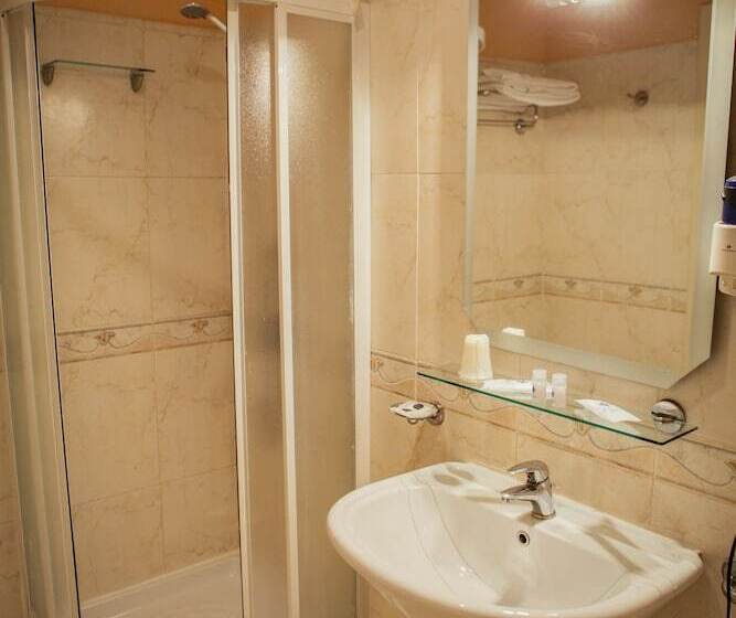 اتاق استاندارد, I Gigli