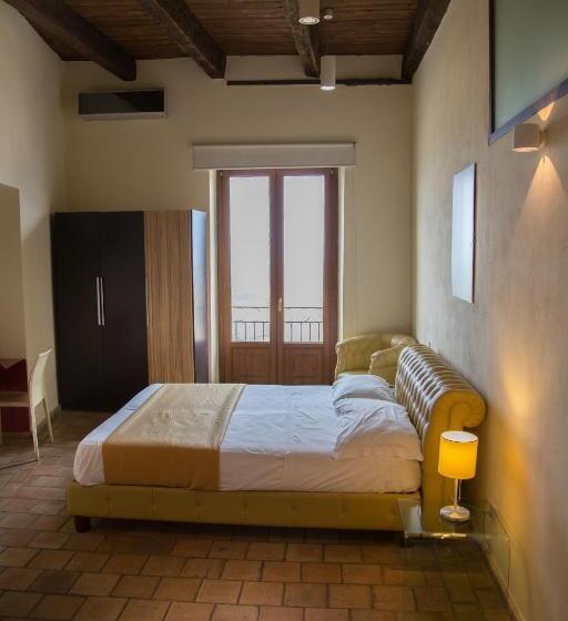 Номер Стандарт, Relais Hotel Palazzo Castriota