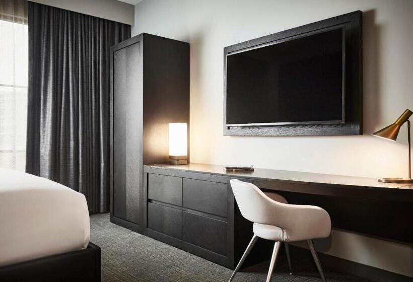 Люкс Адаптированный для Инвалидов, Archer Hotel Tysons