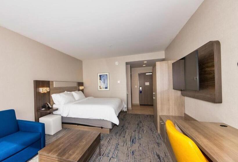 Люкс Кровать Кинг, Holiday Inn Express & Suites   Harrisonburg University Area , An Ihg