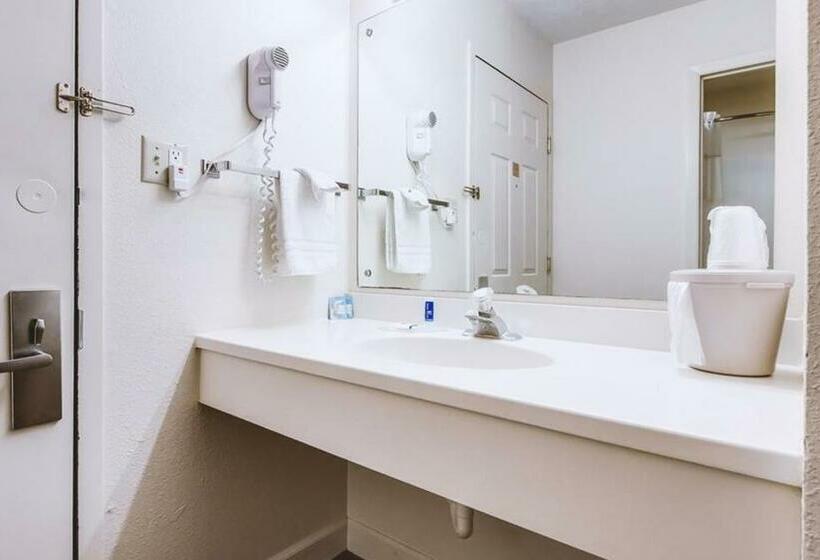 Номер Superior, Sky Palace Inn & Suites Mccook