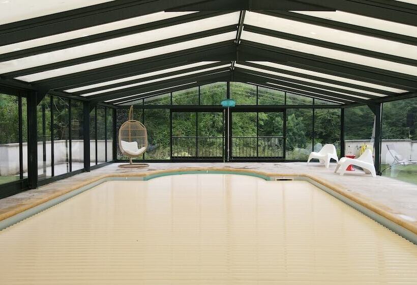 اتاق کلاسیک, Domaine De La Vaudourière