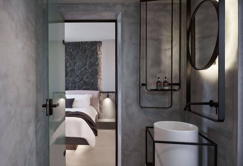 Suite Vista Mar, Apikia Santorini   Adults Only