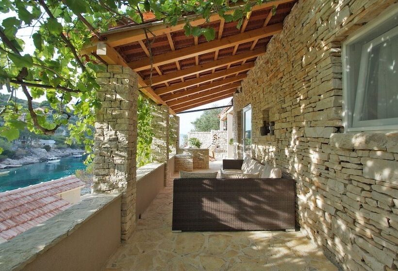 Дом 2 Спальни, Stone House Mia   Prihonja
