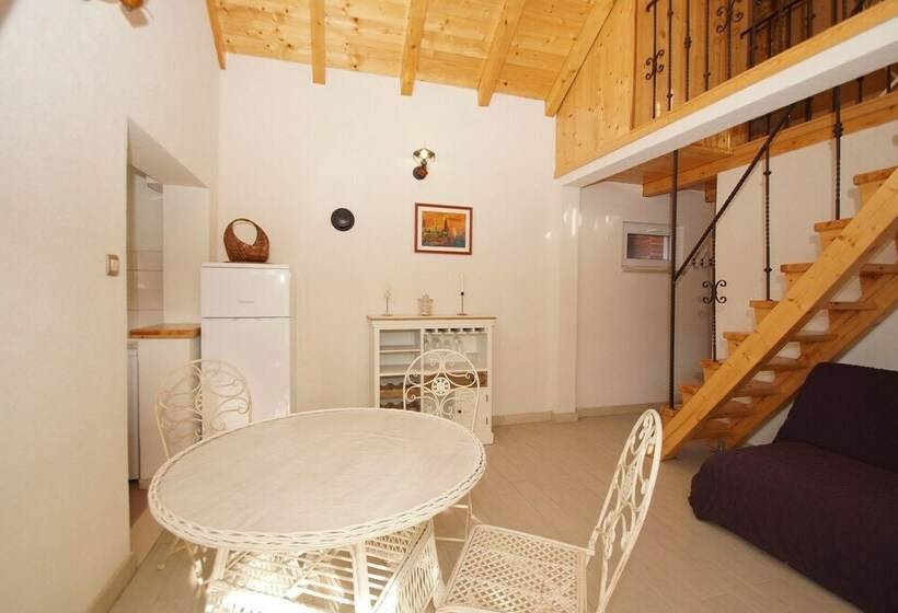 Дом 2 Спальни, Stone House Mia   Prihonja