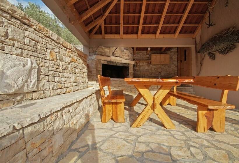 Дом 2 Спальни, Stone House Mia   Prihonja