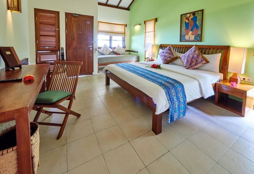 اتاق لوکس با چشم‌انداز دریا, Cocotinos Manado