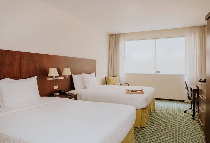 스탠다드 룸 더블 침대 2개, Courtyard By Marriott Guayaquil