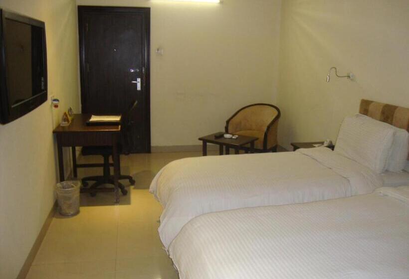 Номер Deluxe, Lords Eco Inn  Dahej