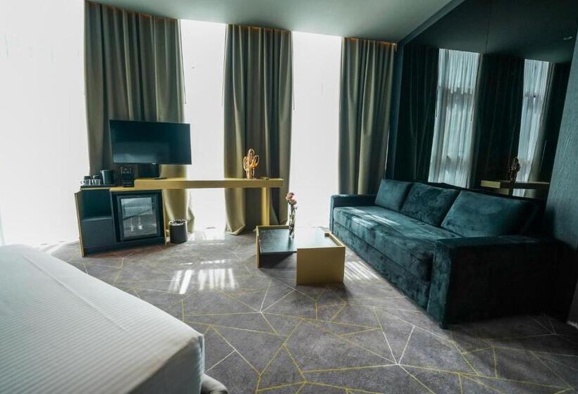 수피리어 룸, The Central View Boutique