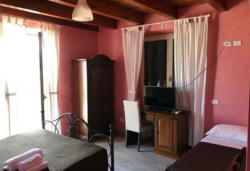 Четырехместный Номер Классик, Villa Scotillo Boutique