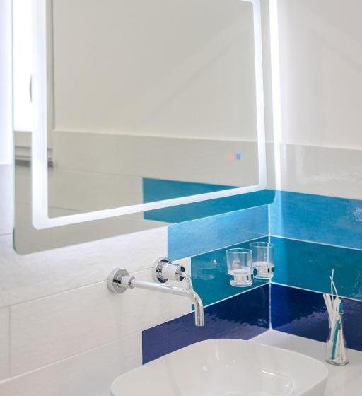 Quarto Triplo Estandar, Corallo Residence