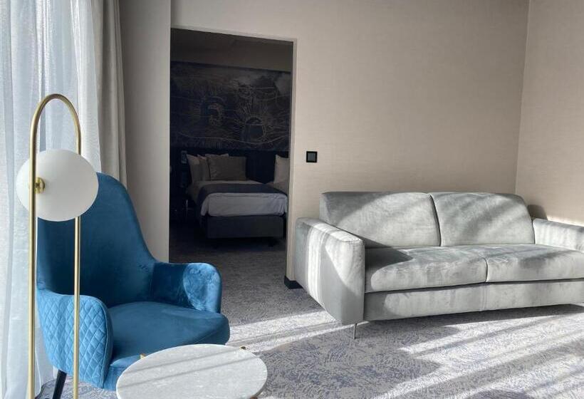 Полулюкс, Tisia Hotel & Spa
