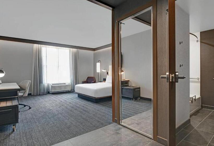 Стандартный Номер Кровать Кинг, Courtyard By Marriott Manhattan Aggieville