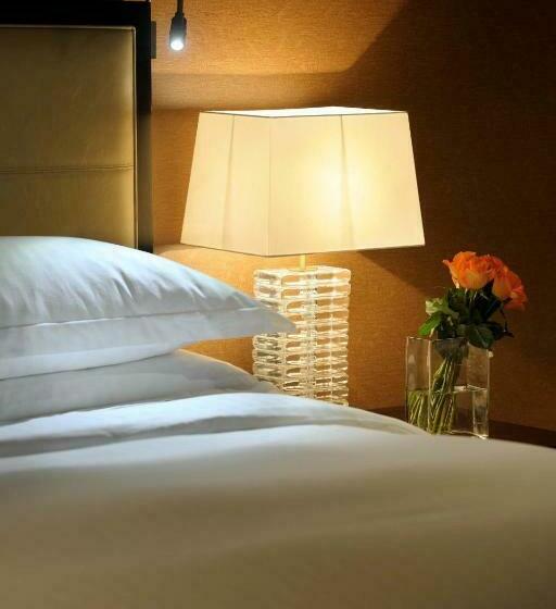 اتاق لوکس با چشم‌انداز, Jw Marriott Hotel Marina
