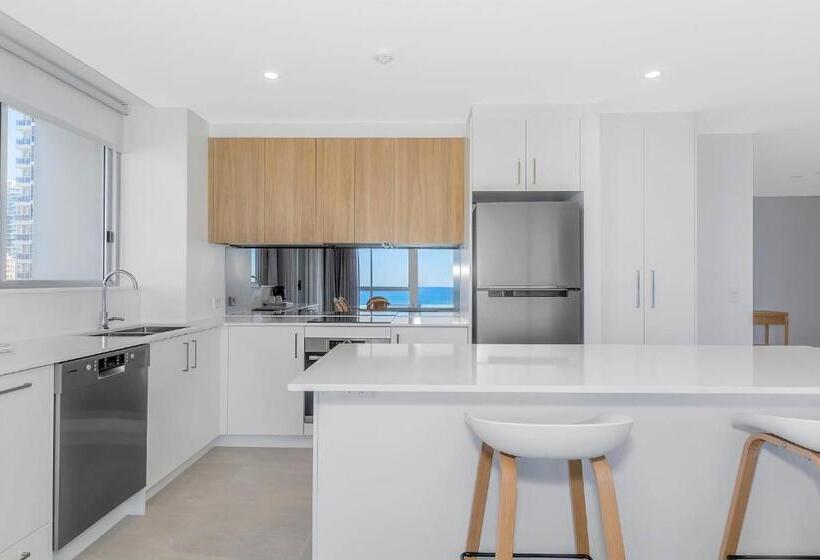 Апартаменты 2 Спальни, Golden Sands On The Beach   Absolute Beachfront Apartments