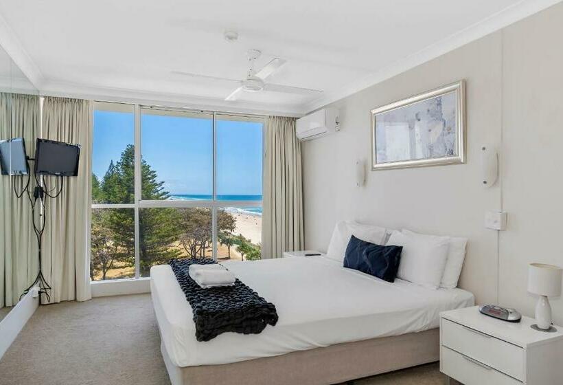Апартаменты 2 Спальни Вид на Море, Golden Sands On The Beach   Absolute Beachfront Apartments