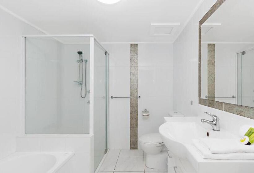 Апартаменты 2 Спальни, Golden Sands On The Beach   Absolute Beachfront Apartments
