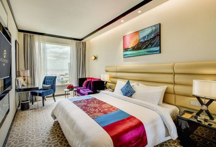 Номер Superior, Nagaworld Hotel & Entertainment Complex